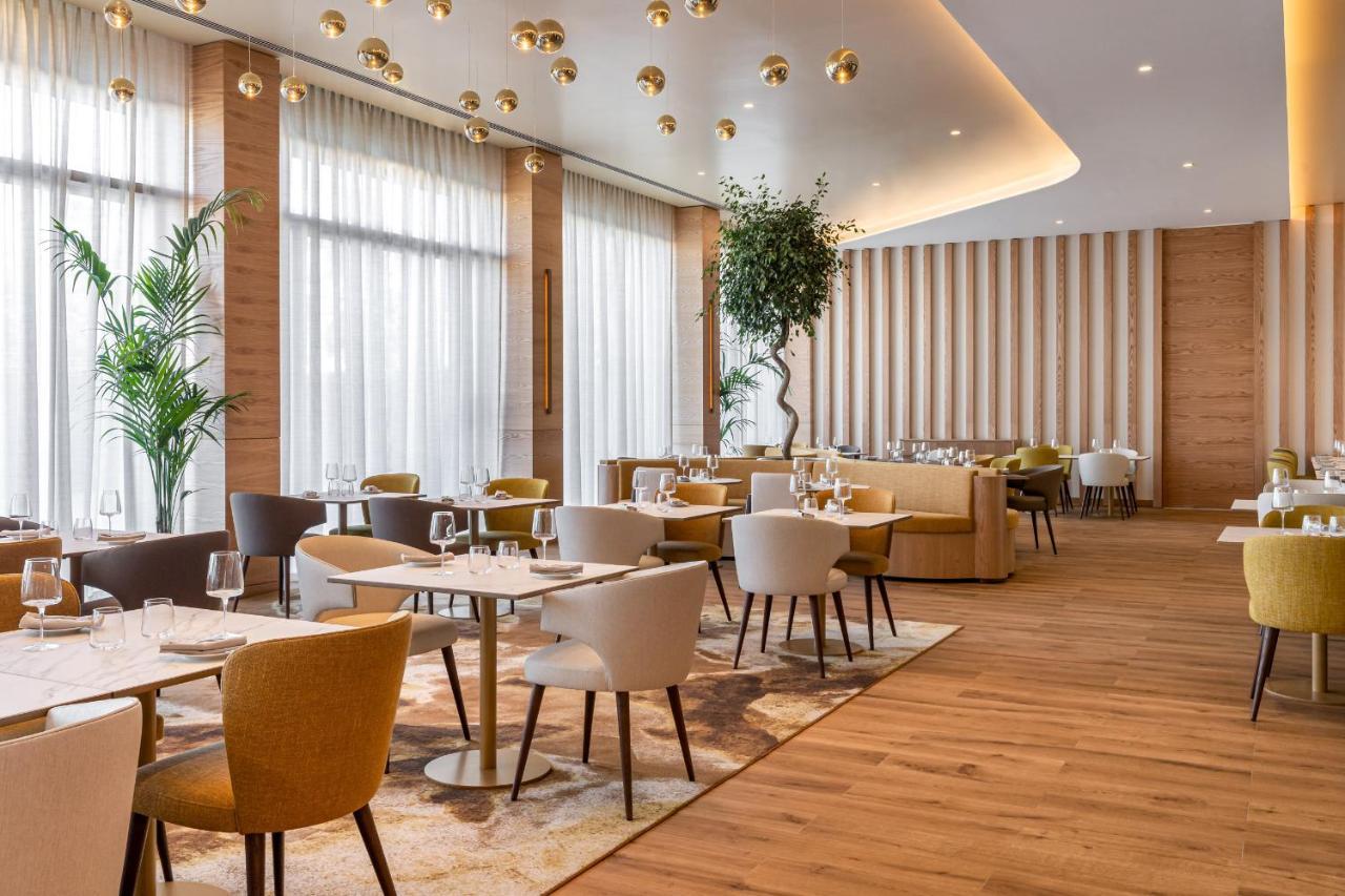 Отель Hyatt Regency Лиссабон Экстерьер фото